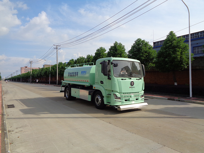 XZL5181GQXBEV型純電動(dòng)清洗車