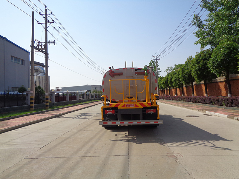 XZL5185GPSBEV型純電動綠化噴灑車