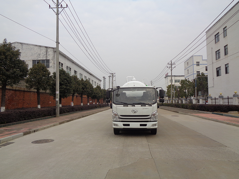 XZL5125GXWBEV型純電動(dòng)吸污車