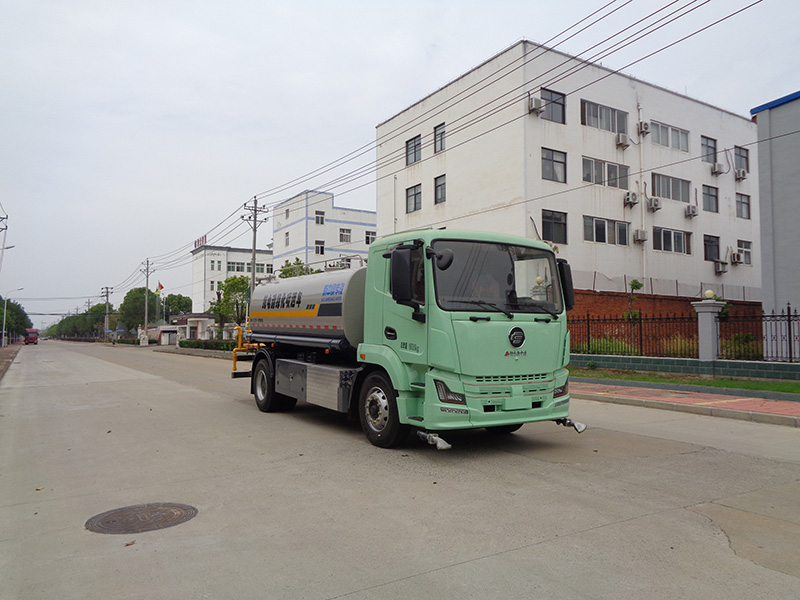 XZL5183GPSBEV型純電動綠化噴灑車